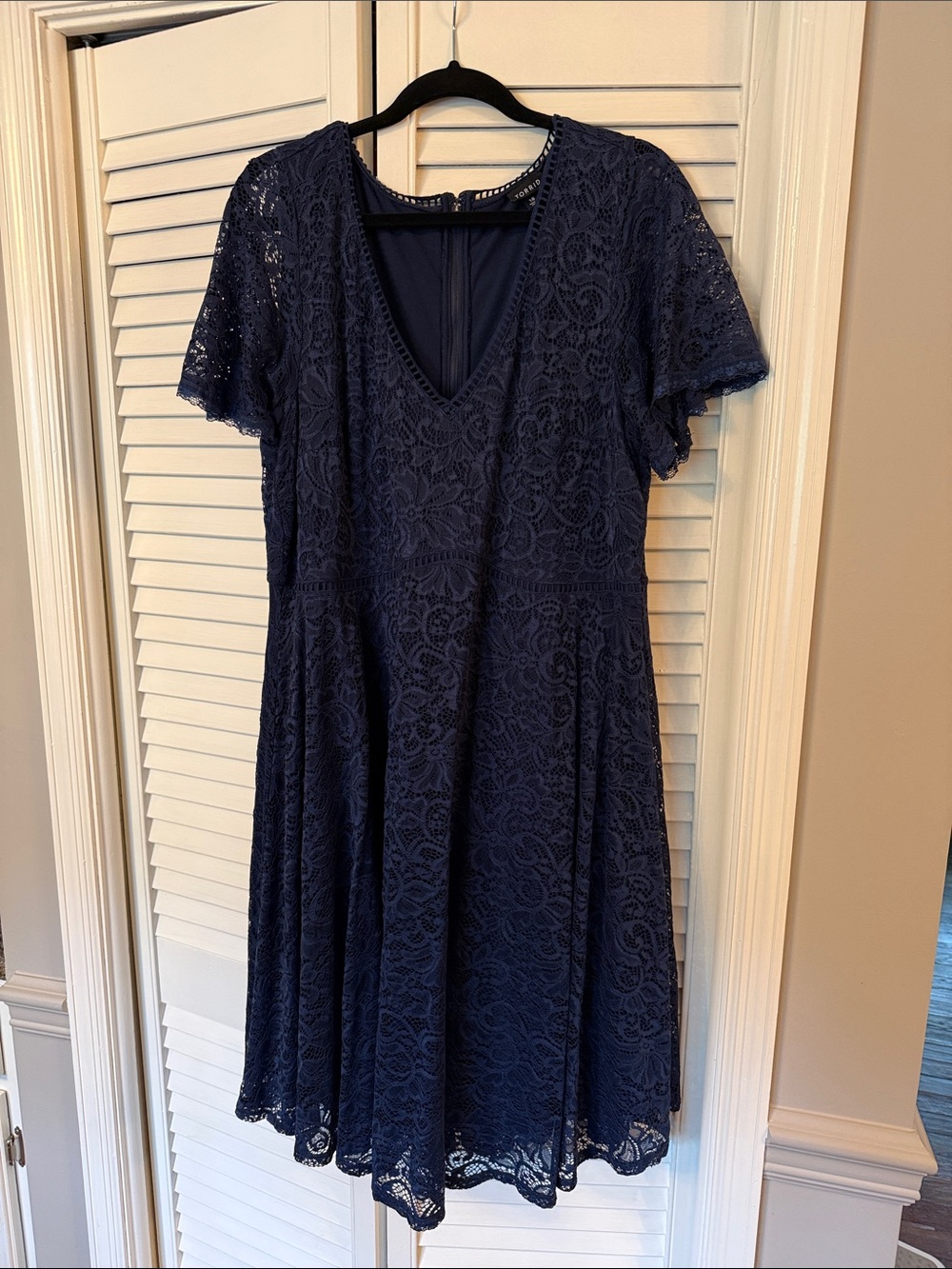 torrid Navy Lace V‑Neck Short Sleeve knee length Dress